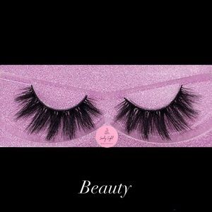 Lovely Sight Strip Lashes (Beauty)
